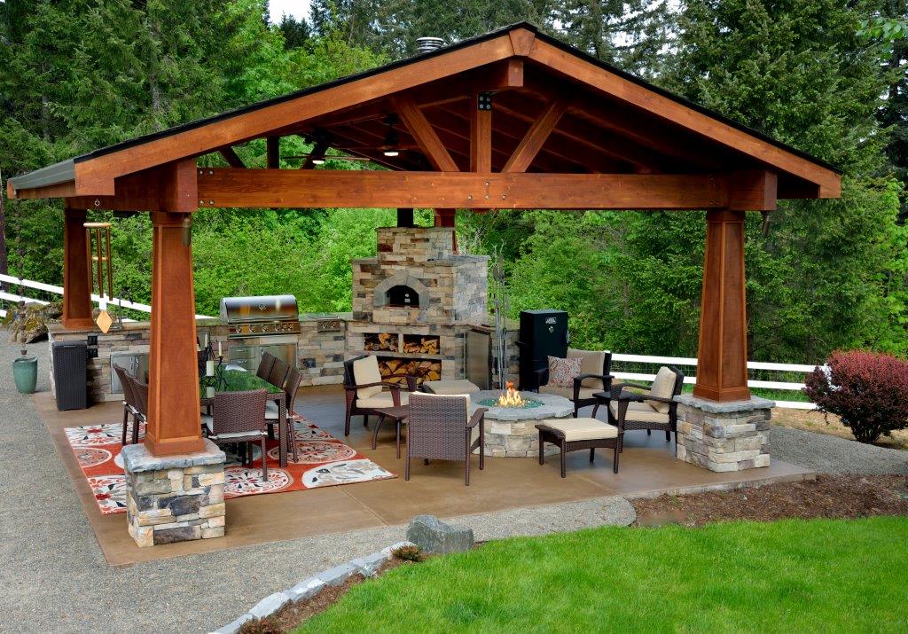 Image of a West Linn Backyard Kitchen Design and Build by Drake's 7 Dees