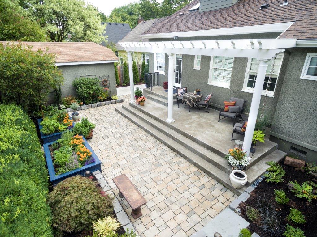 Image of a Damascus Custom Patio Design and Installation by Drake's 7 Dees